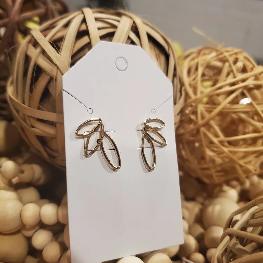 Gold Leaves Earrings 0060 - Picture 2 of 3